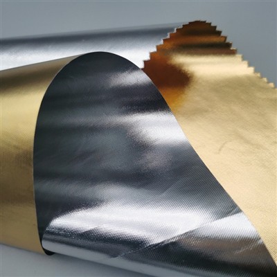 Художник переробляє світловідбиваючі матеріали для створення ностальгічних і ...