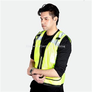 Спеціальний напис на жилеті безпеки